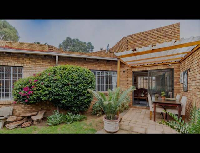 2 BEDROOM HOUSE FOR SALE IN DALPARK EXT 1